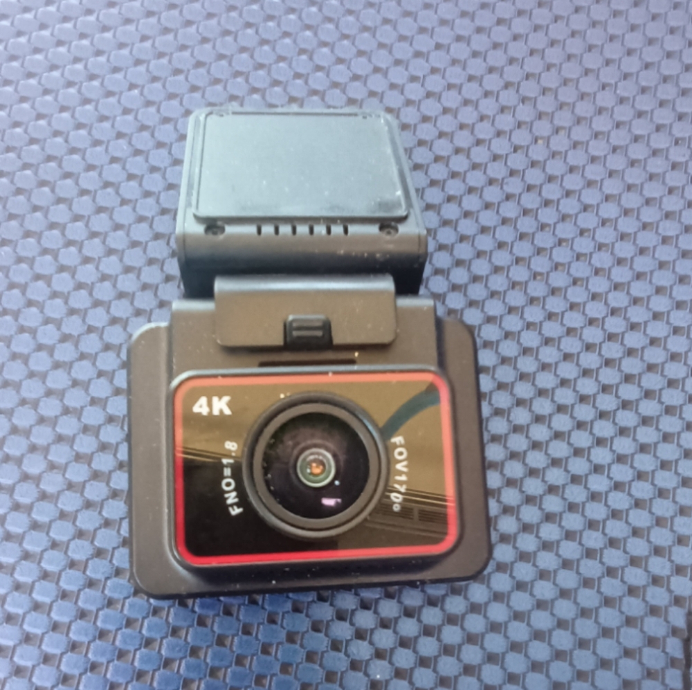 Kingslim D5 4K dash camera